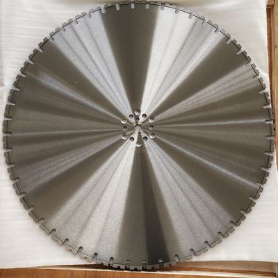 36 "Diamentowe piły ścienne o grubości 900 mm do ciężkiego zbrojonego betonu / pomostu