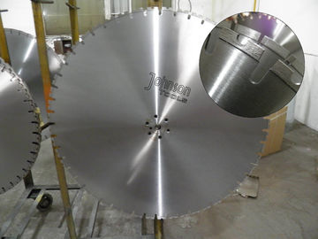 600-900mm Piły tarczowe z 1-środkowym otworem, specyficzny wzór otworu na śruby